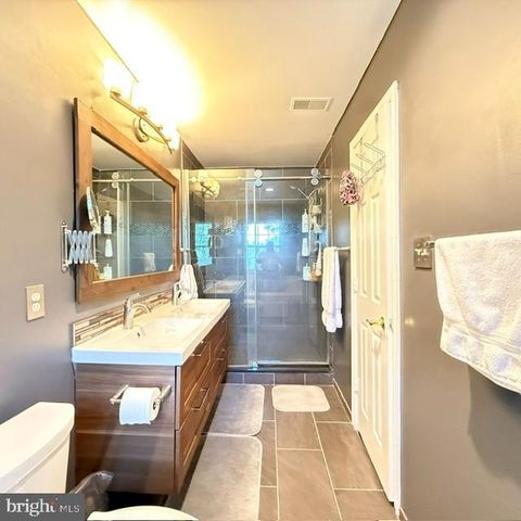 3965 CRESSIDA PL, Woodbridge, VA 22192