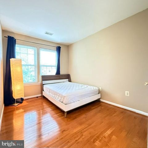 3965 CRESSIDA PL, Woodbridge, VA 22192