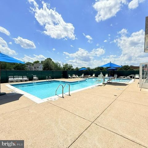 3965 CRESSIDA PL, Woodbridge, VA 22192