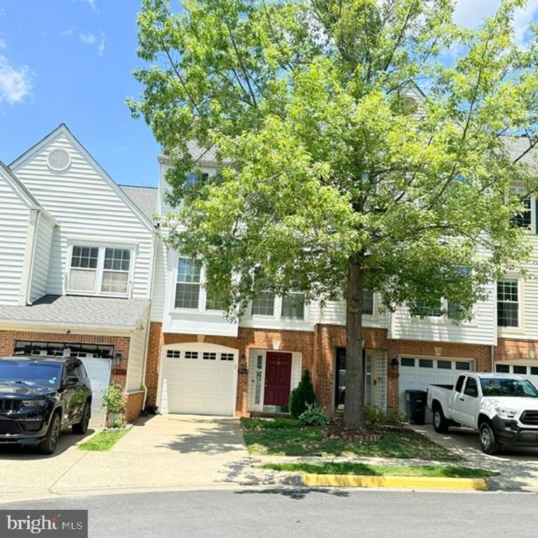 3965 CRESSIDA PL, Woodbridge, VA 22192