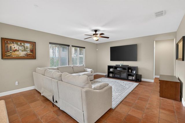 9808 Kugler Way, Elk Grove, CA 95757