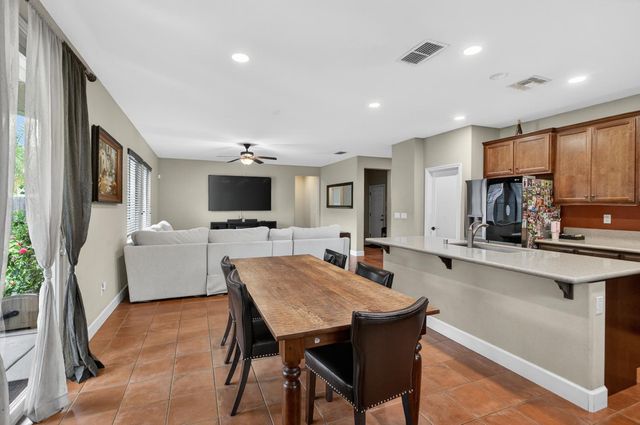 9808 Kugler Way, Elk Grove, CA 95757