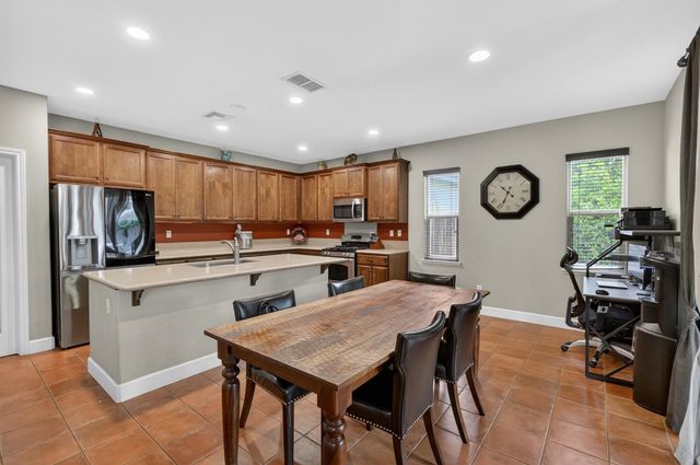 9808 Kugler Way, Elk Grove, CA 95757