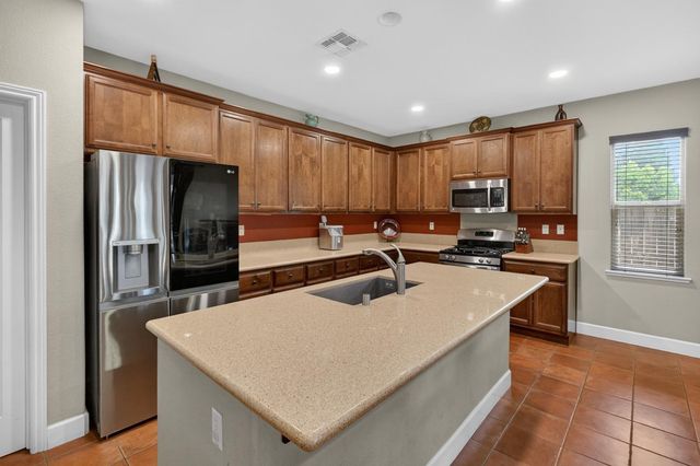 9808 Kugler Way, Elk Grove, CA 95757