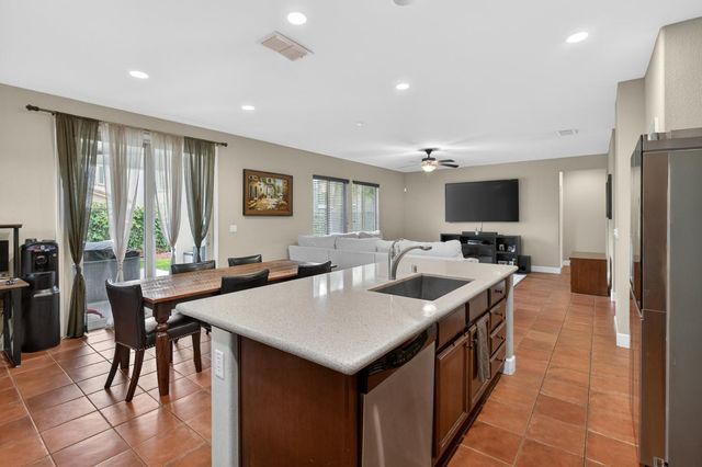 9808 Kugler Way, Elk Grove, CA 95757