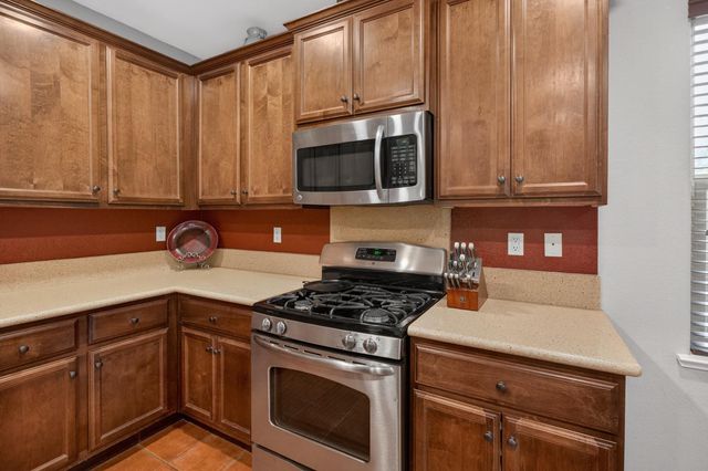 9808 Kugler Way, Elk Grove, CA 95757