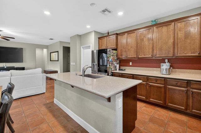 9808 Kugler Way, Elk Grove, CA 95757