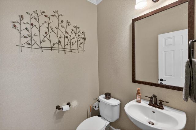 9808 Kugler Way, Elk Grove, CA 95757