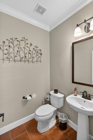 9808 Kugler Way, Elk Grove, CA 95757