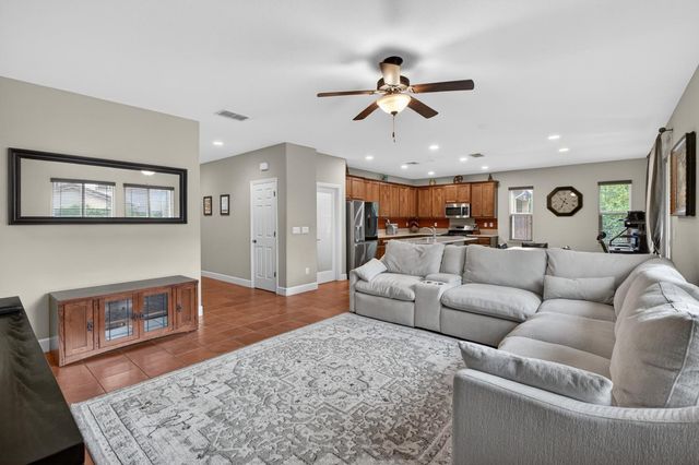 9808 Kugler Way, Elk Grove, CA 95757