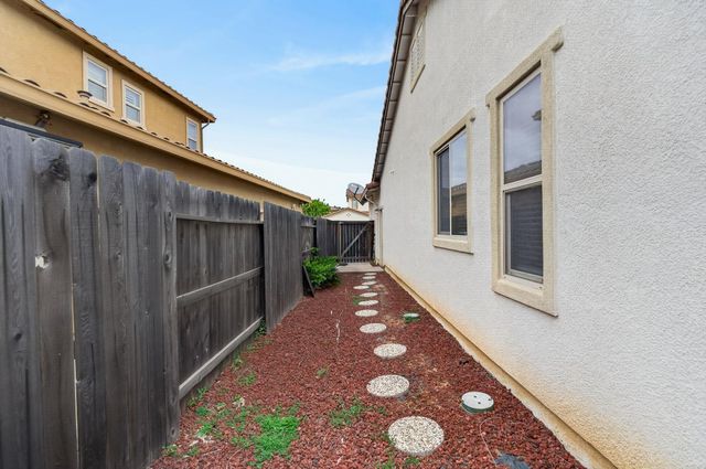 9808 Kugler Way, Elk Grove, CA 95757