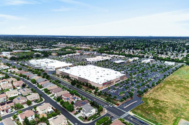 9808 Kugler Way, Elk Grove, CA 95757