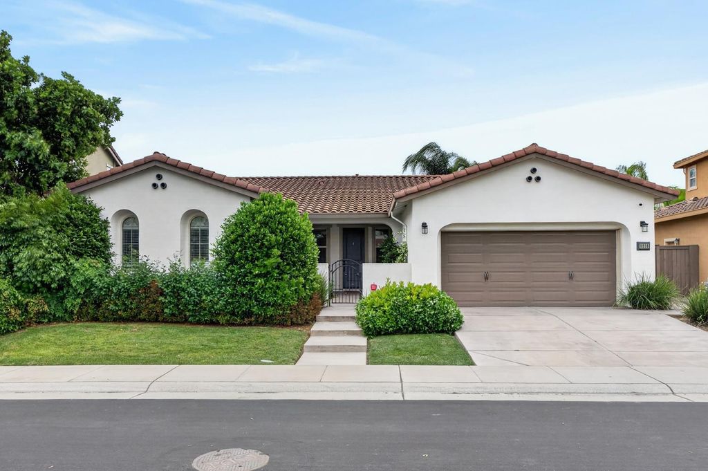 9808 Kugler Way, Elk Grove, CA 95757