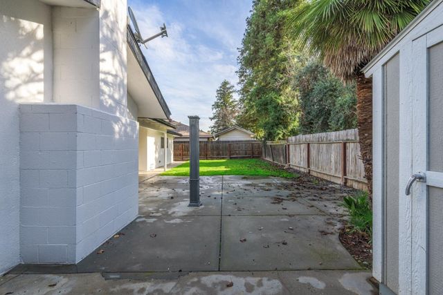 2820 Driftwood Drive, Madera, CA 93637