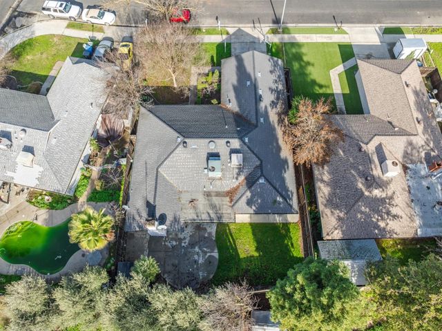 2820 Driftwood Drive, Madera, CA 93637