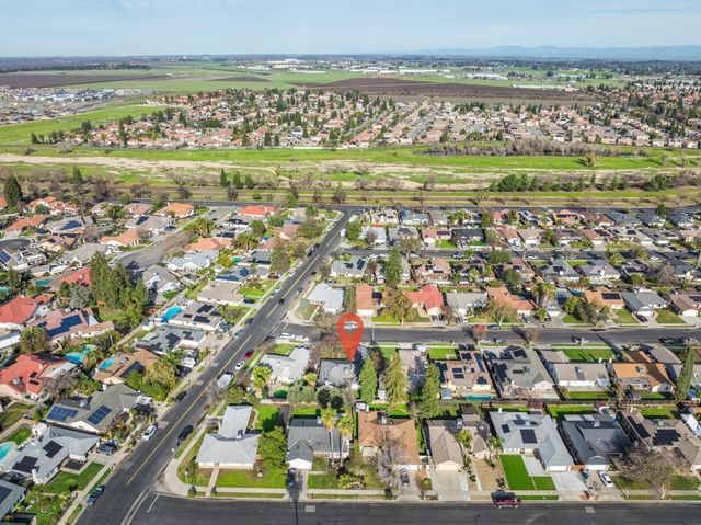 2820 Driftwood Drive, Madera, CA 93637