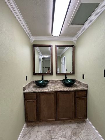 4403 Edgewood Drive, Brownwood, TX 76801