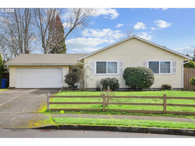 820 Ne COCHRAN Ave, Gresham, OR 97030