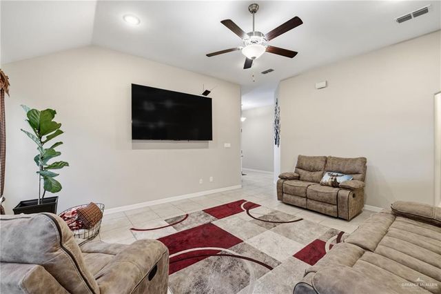 7709 N 40th Street, Mcallen, TX 78504