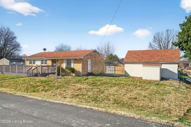 149 N Circlecrest Dr, Louisville, KY 40229