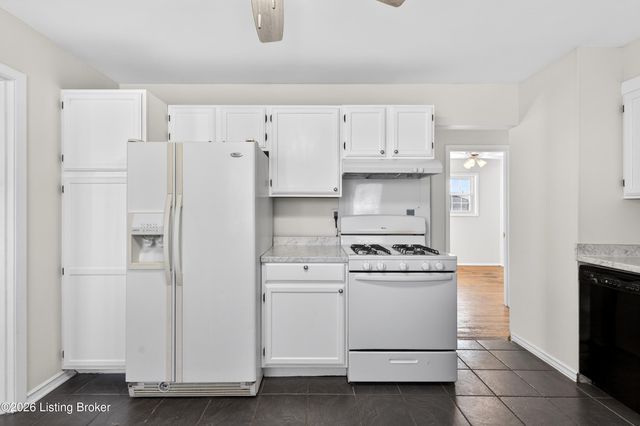 149 N Circlecrest Dr, Louisville, KY 40229