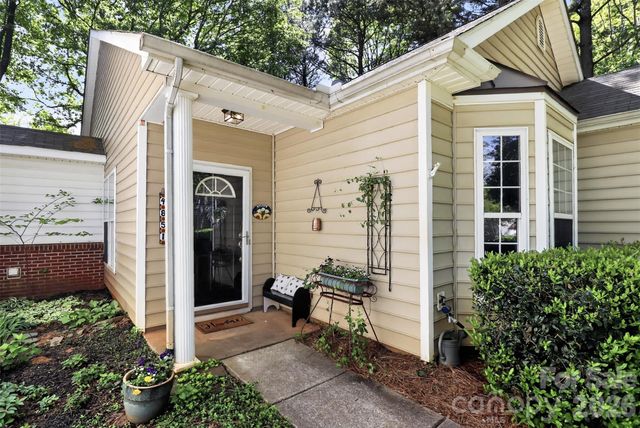 4851 Steepleglen Court, Charlotte, NC 28269