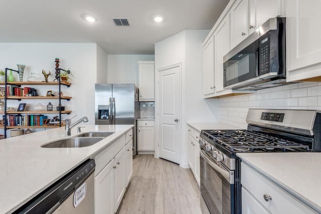 1213 Dragon Way, Azle, TX 76020