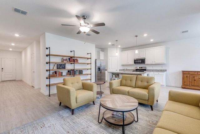 1213 Dragon Way, Azle, TX 76020