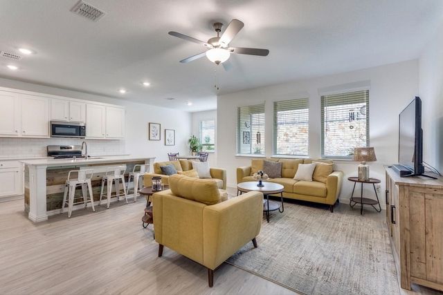 1213 Dragon Way, Azle, TX 76020