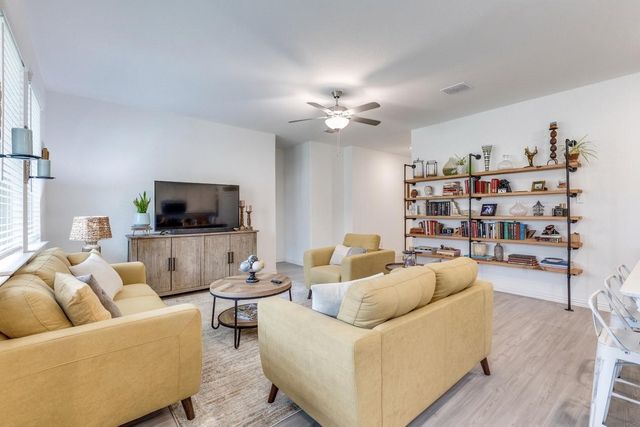 1213 Dragon Way, Azle, TX 76020