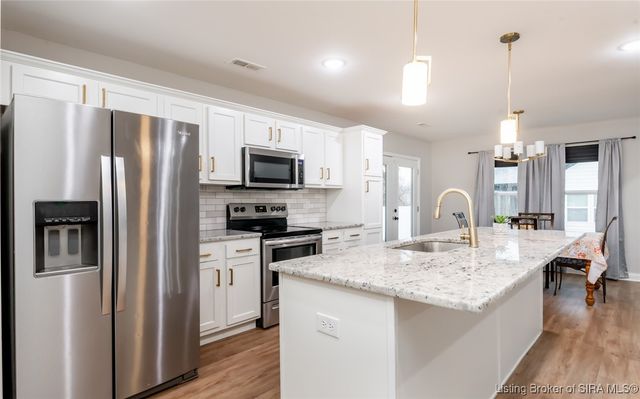 3829 Fiske Avenue, New Albany, IN 47150