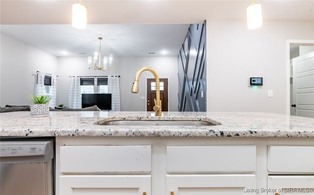 3829 Fiske Avenue, New Albany, IN 47150