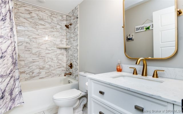 3829 Fiske Avenue, New Albany, IN 47150