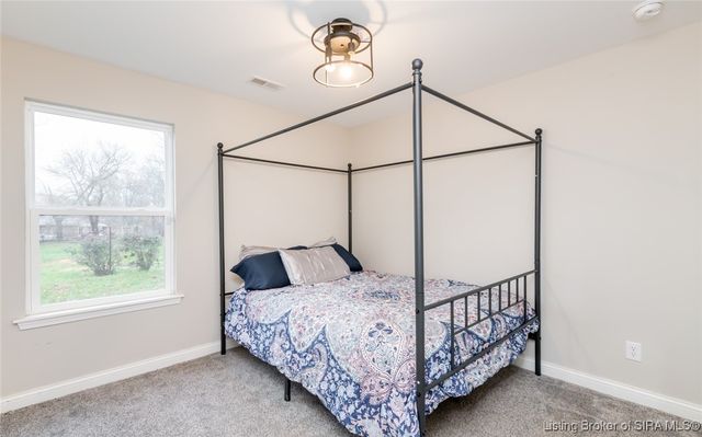 3829 Fiske Avenue, New Albany, IN 47150