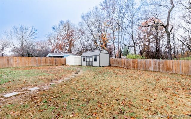 3829 Fiske Avenue, New Albany, IN 47150