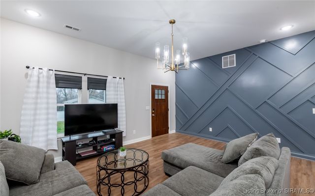 3829 Fiske Avenue, New Albany, IN 47150