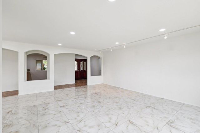 1943 Brookhurst Drive, El Cajon, CA 92019