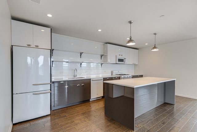 115 Lake Street 314, Libertyville, IL 60048