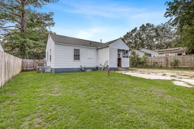 5538 Blackwell Avenue, North Charleston, SC 29406