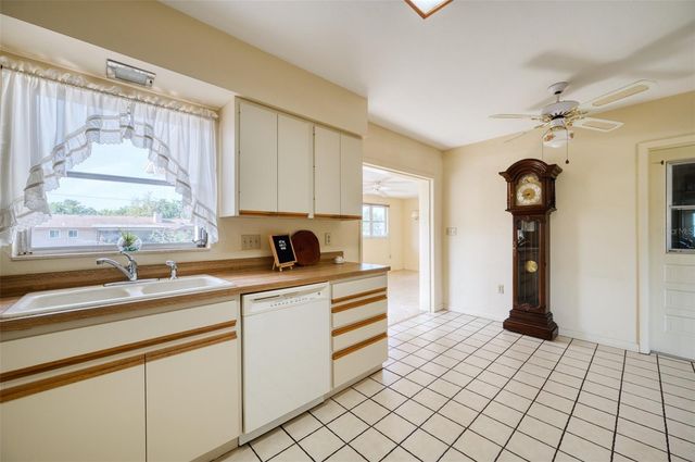 2632 SUNNYSIDE STREET, Sarasota, FL 34239