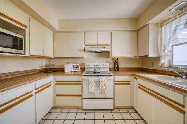 2632 SUNNYSIDE STREET, Sarasota, FL 34239