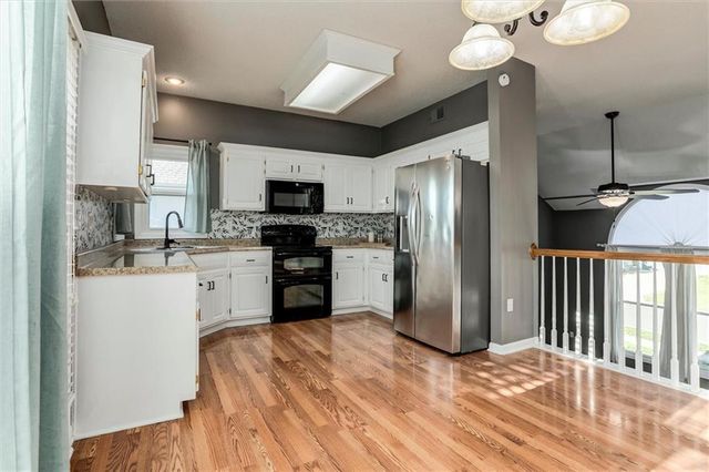 14891 S Summit Street, Olathe, KS 66062