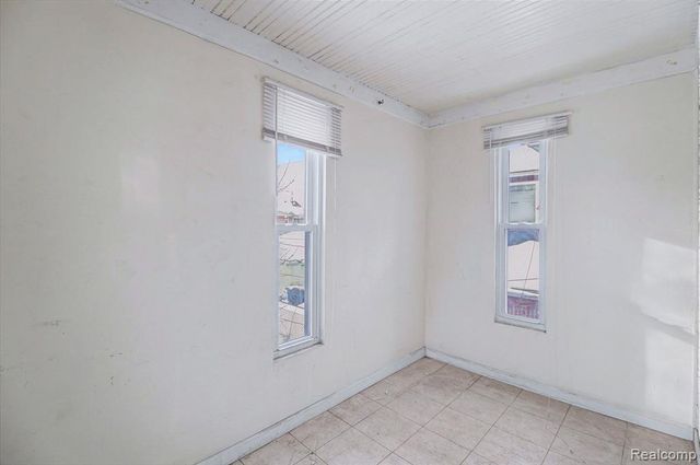 18679 Santa Barbara Drive, Detroit, MI 48221