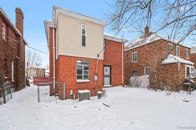 18679 Santa Barbara Drive, Detroit, MI 48221