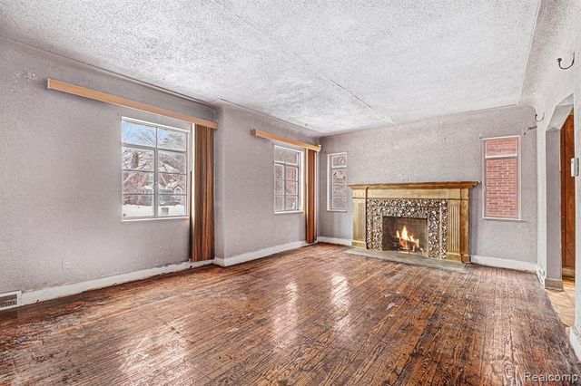 18679 Santa Barbara Drive, Detroit, MI 48221