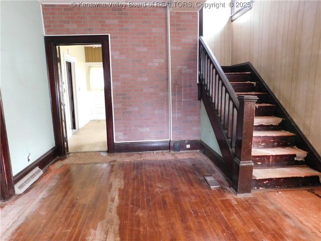 2418 Washington Avenue, St Albans, WV 25177