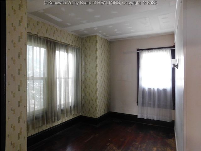 2418 Washington Avenue, St Albans, WV 25177