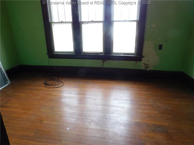 2418 Washington Avenue, St Albans, WV 25177