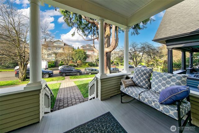 1126 17th Avenue E, Seattle, WA 98112