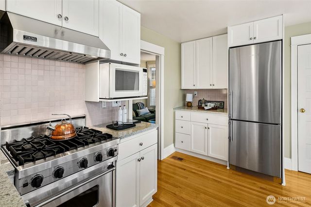 1126 17th Avenue E, Seattle, WA 98112